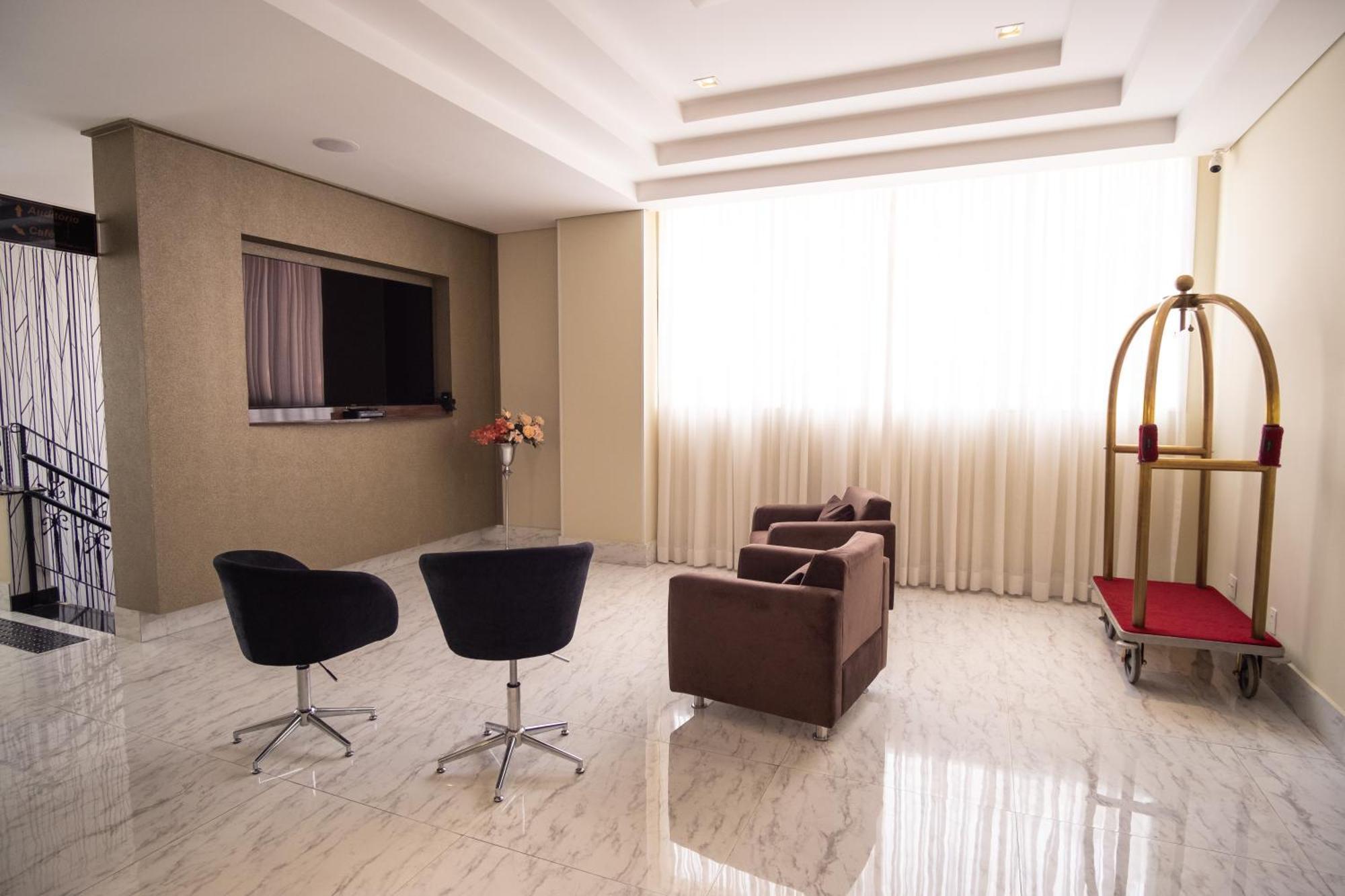 Padom Business Hotel Bragança Paulista Exteriér fotografie