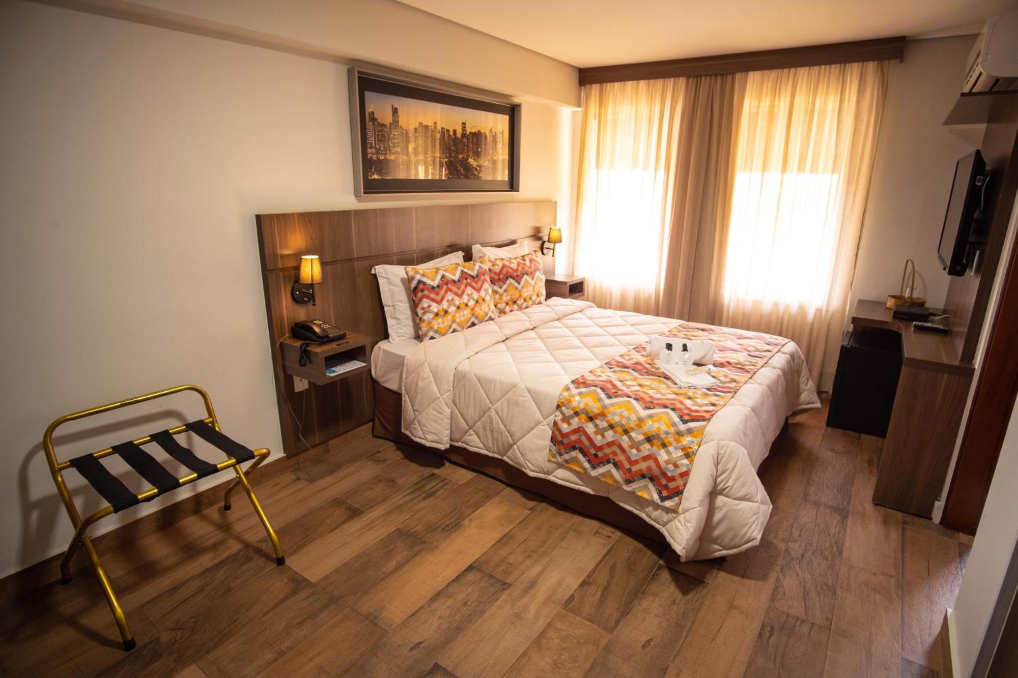 Padom Business Hotel Bragança Paulista Exteriér fotografie