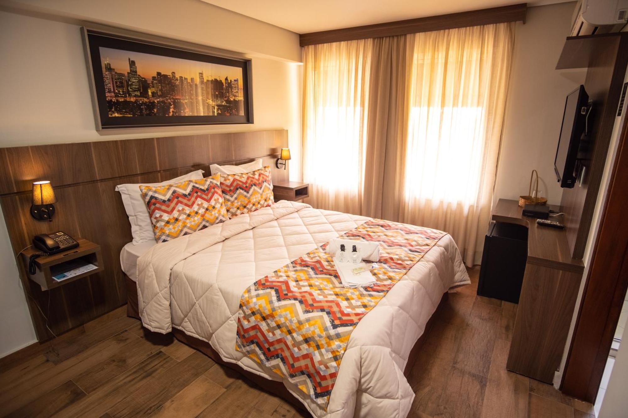 Padom Business Hotel Bragança Paulista Exteriér fotografie