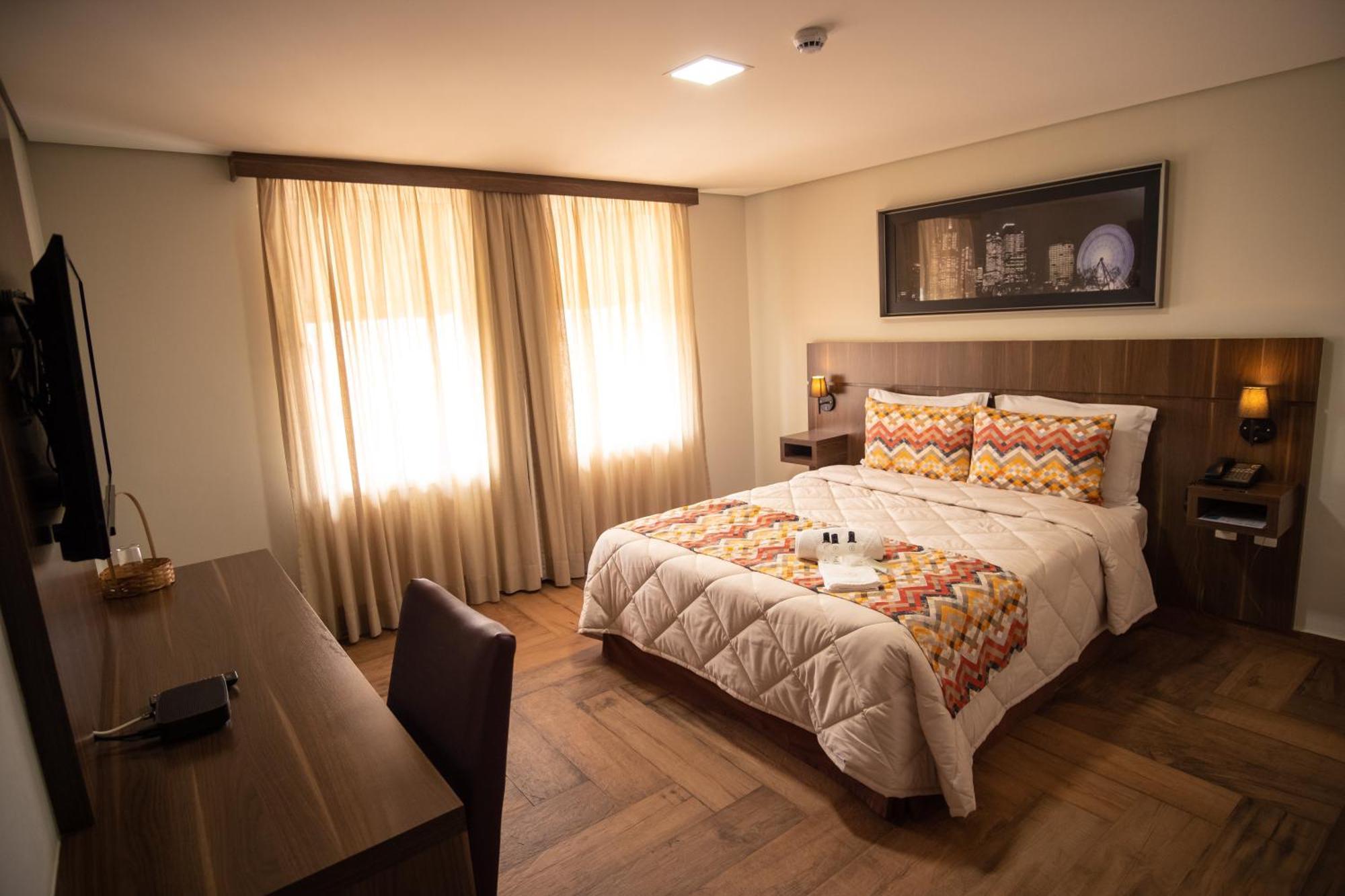 Padom Business Hotel Bragança Paulista Exteriér fotografie