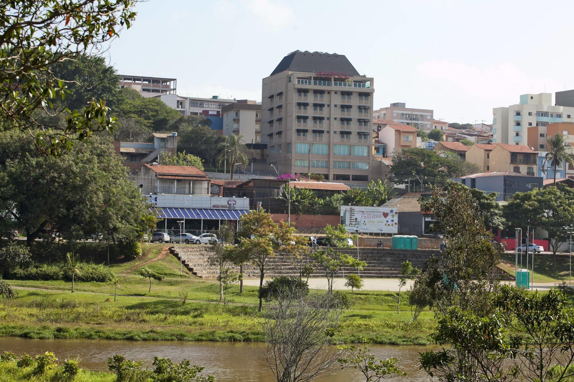 Padom Business Hotel Bragança Paulista Exteriér fotografie