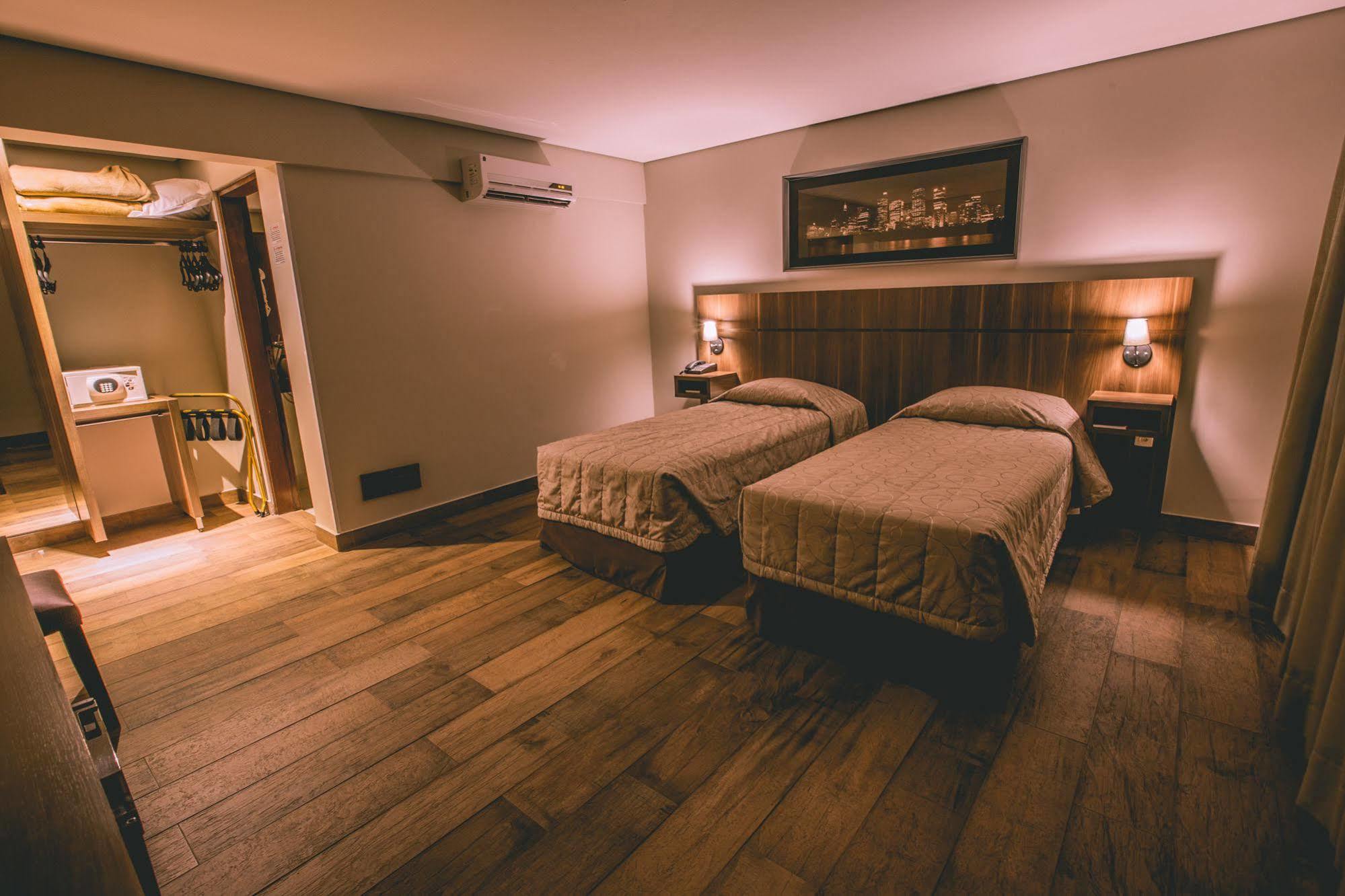 Padom Business Hotel Bragança Paulista Exteriér fotografie